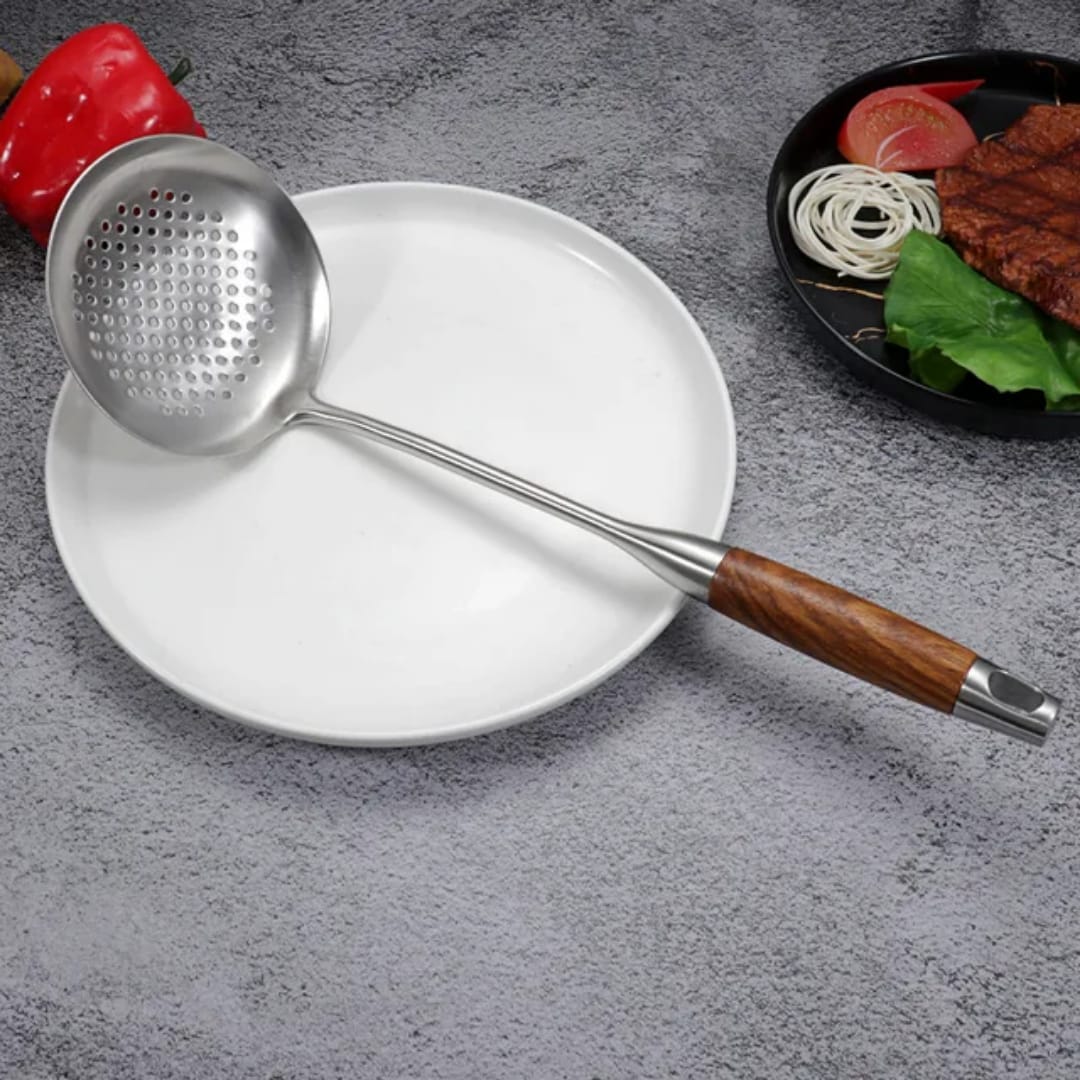 ملعقة غرف ستيل مخرم مسكة خشب AZ-3122